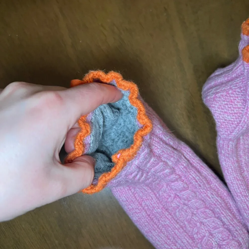 ❤️SOLD❤️ Bombas Pink and Orange Women's Gripper Slipper, Size XS - Picture 4 of 7